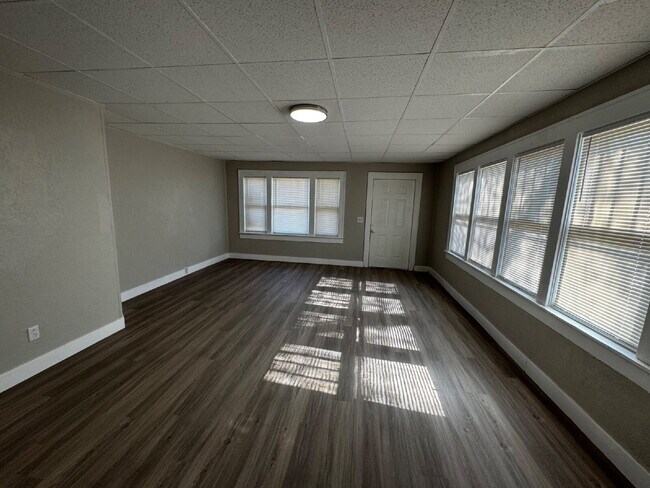 Foto del edificio - Beautiful  Duplex Conveniently Located In Between Downtown Lubbock & Texas Tech Campus!