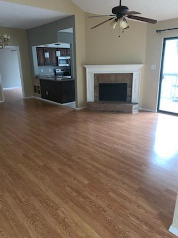 Foto del edificio - 1304 E Bayou Pkwy