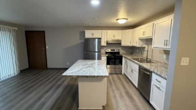 Foto del edificio - 2730 Humboldt Rd