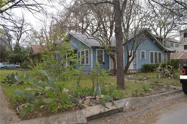 Building Photo - 4201 Avenue D