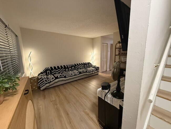Foto del edificio - 1016 SW 62nd Ter