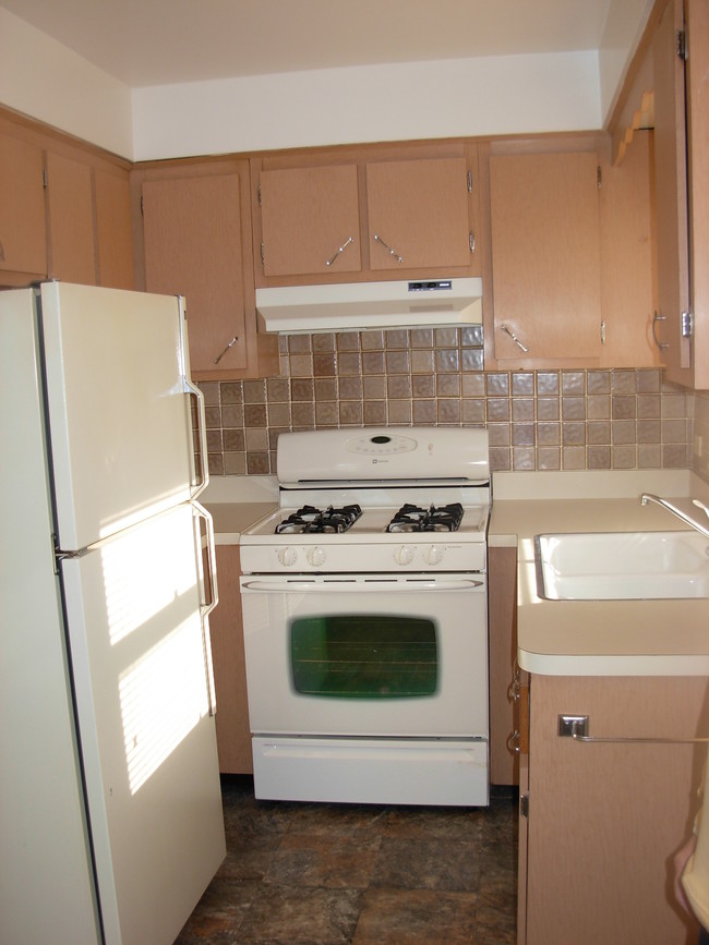 Building Photo - 3171 W 115th St