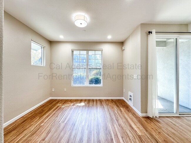 Photo - 1121 40th St Townhome