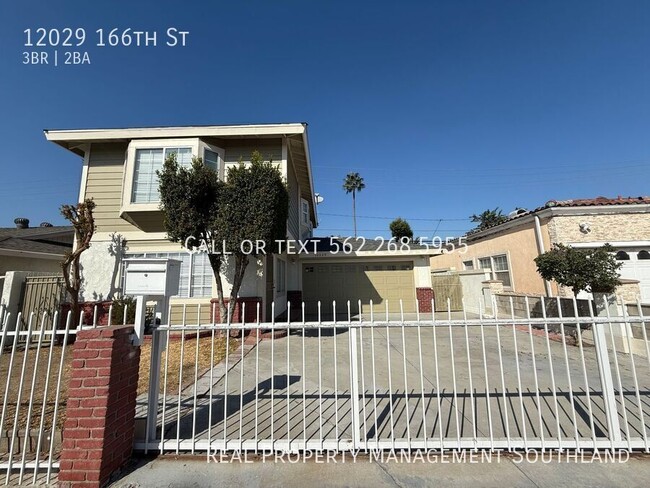 Building Photo - Three Bedroom Two Bath Home for Rent in No...