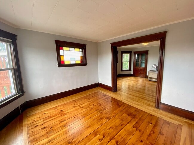 Building Photo - 14 Loring St