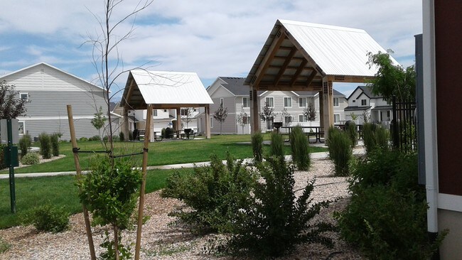 Foto del edificio - 444 S Fox Chase Ln