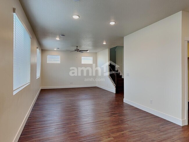 Foto del edificio - 9516 Aviara St