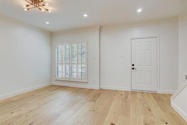 Foto del edificio - 6735 Belmont St