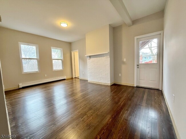 Building Photo - 174 Glenwood Ave