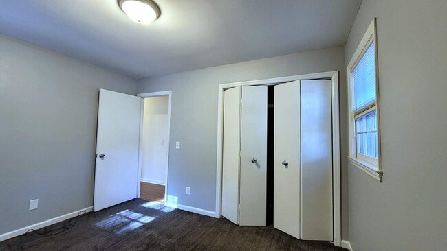 Building Photo - 3 Bedroom brick home downtown Wilmington