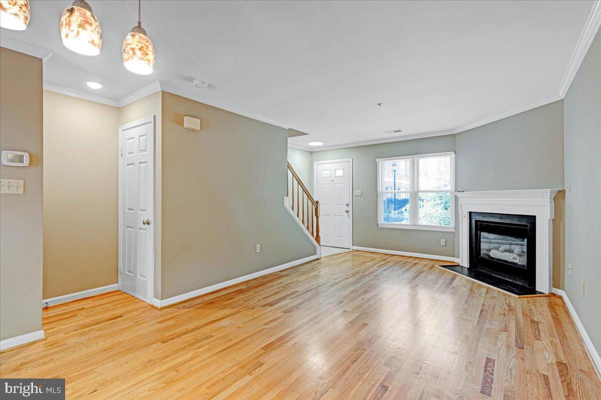 Primary Photo - 3080 S Glebe Rd