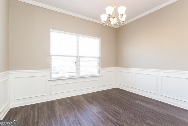 Foto del edificio - 646 Fieldcrest Dr