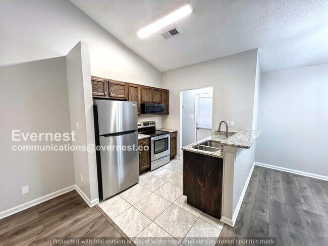 Foto del edificio - 7065 Village Ln