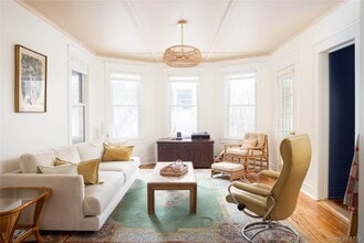 Building Photo - 134 6th St