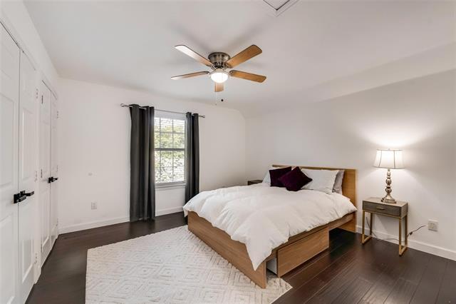 Foto del edificio - 2350 Light Shore Dr