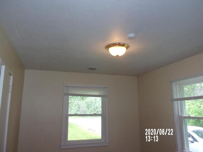 Building Photo - 797 McCauley Rd