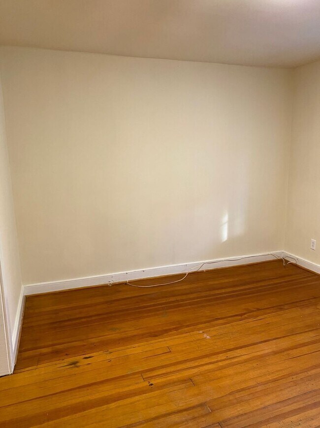 Foto del edificio - 2700 E Belt Blvd