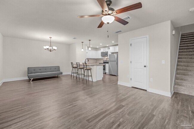 Building Photo - 5069 Peach Dr