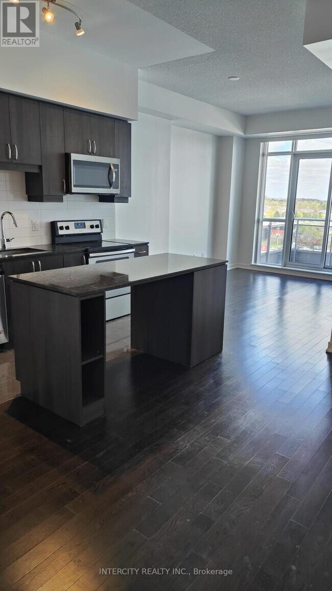Photo du bâtiment - 9205 Yonge St