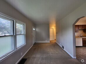 Building Photo - 1412 E 25th St