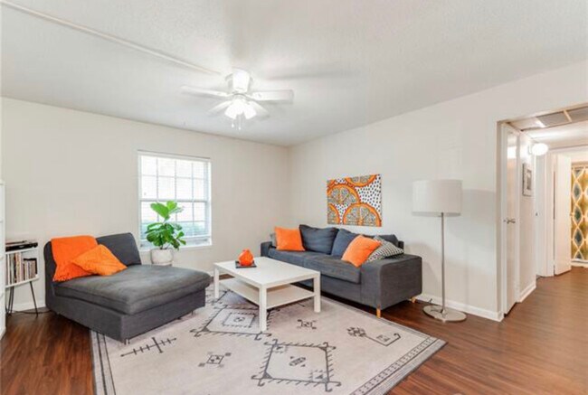 Foto del edificio - 2606 Park Rd