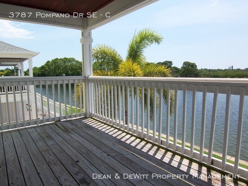 Primary Photo - 3787 Pompano Dr SE