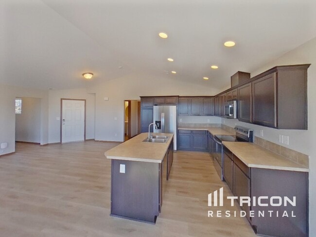 Foto del edificio - 1724 73rd Ave SE