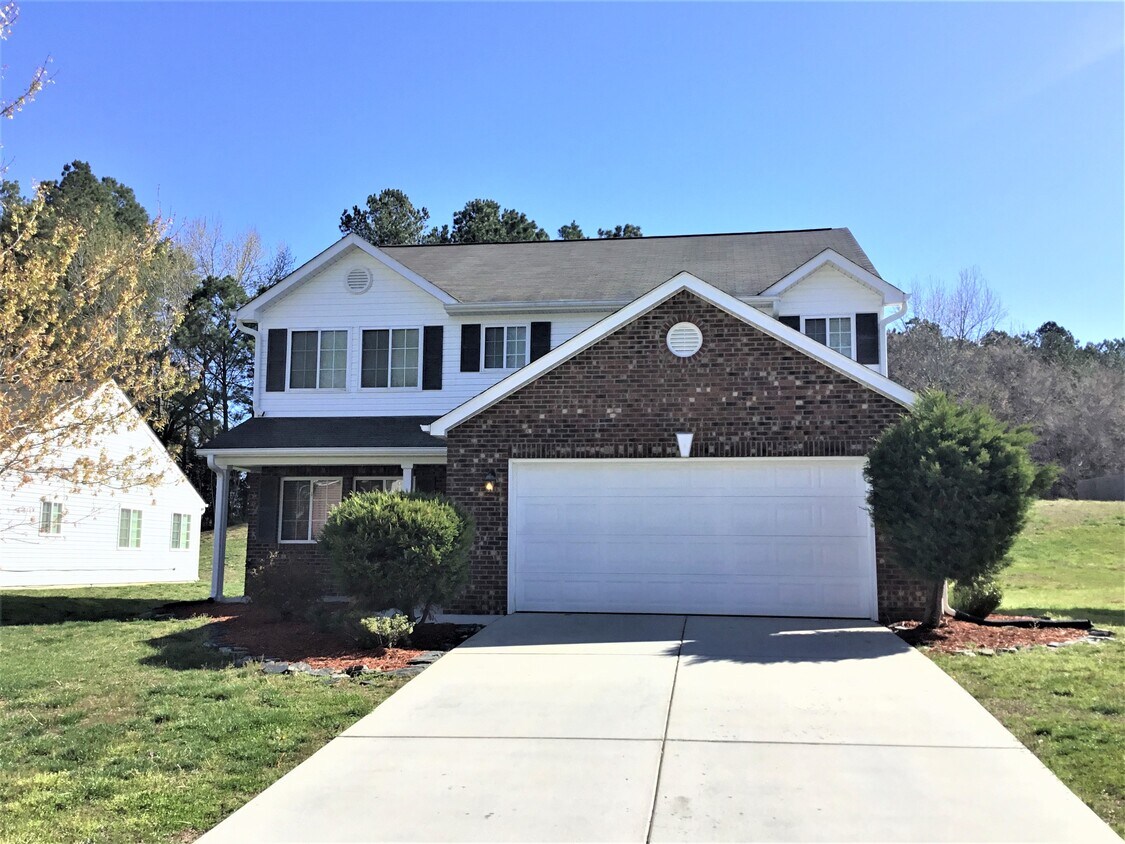 115 Walnut Crossing Drive House Rental in Whitsett, NC