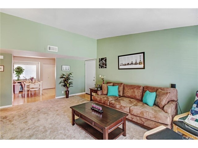 Building Photo - 20897 Serrano Creek Rd
