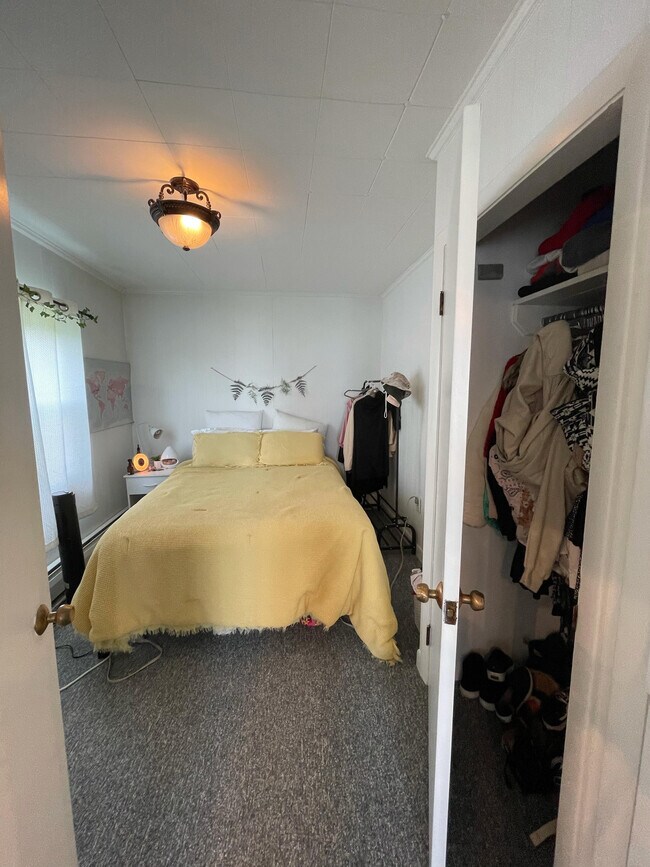 Building Photo - 333 Tuckerman Ave