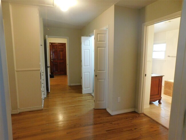 Foto del edificio - 2317 Dorrington St