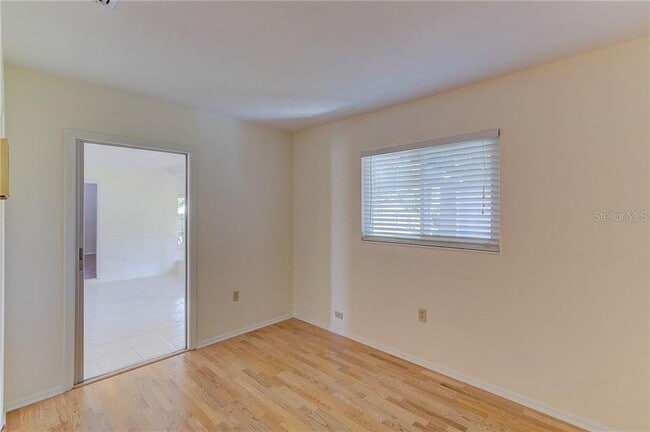 Foto del edificio - 3208 48th Ave Dr W