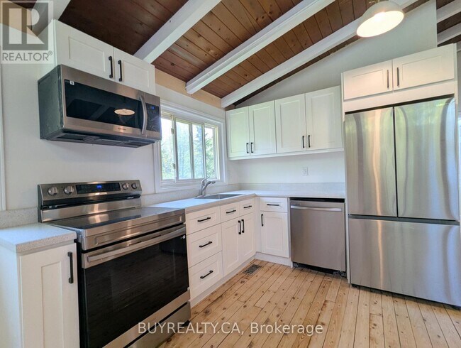 Photo du bâtiment - 865 Blackwoods Ave