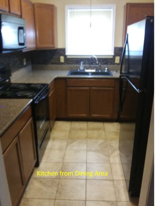 Building Photo - 7933 Bles Ave