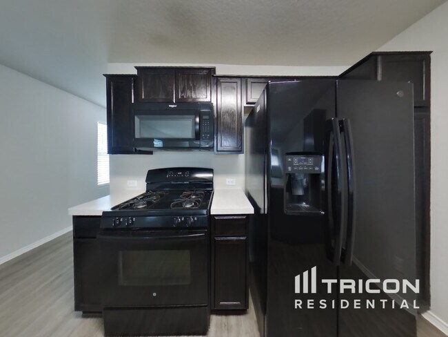 Foto del edificio - 4930 Everett Loop