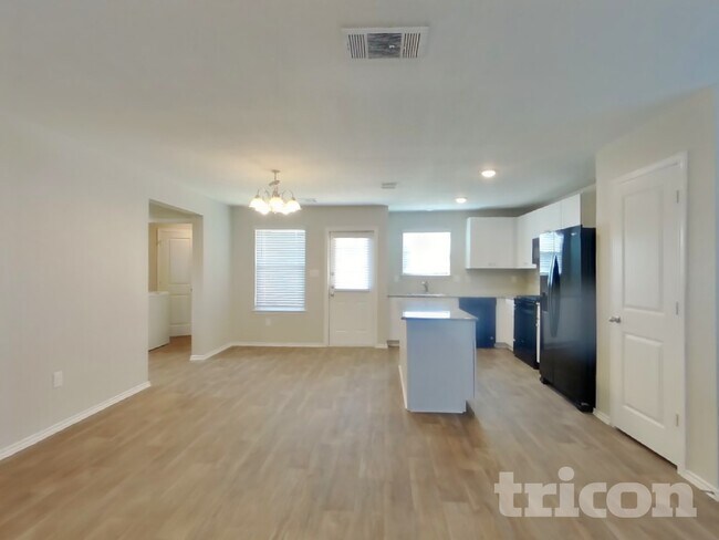 Foto del edificio - 3423 Stoney Bayou