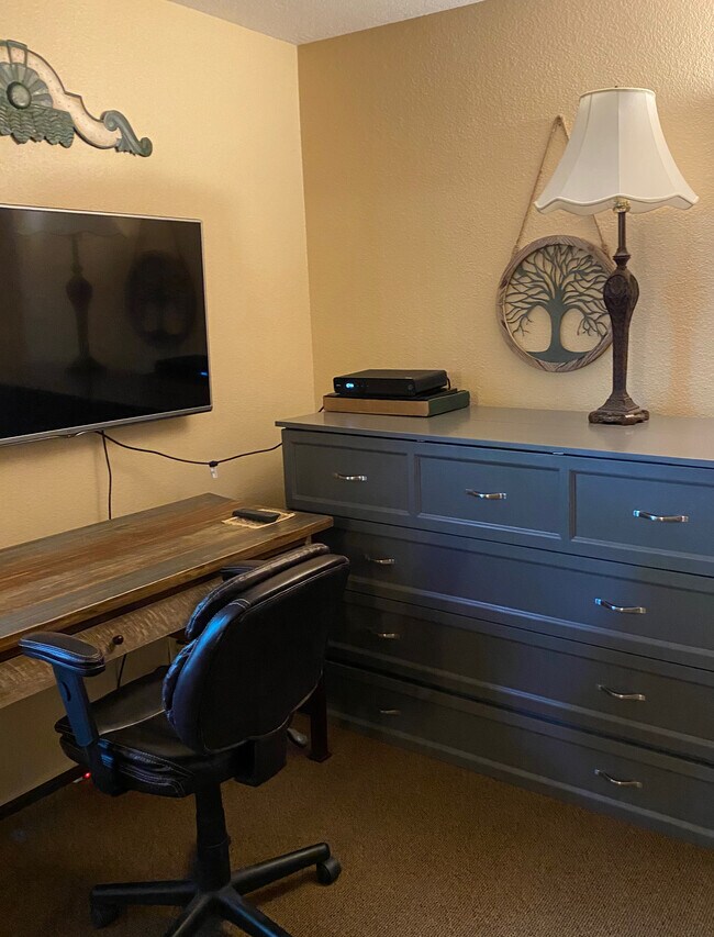 Office and Guest Room - 941 Calle Mejia