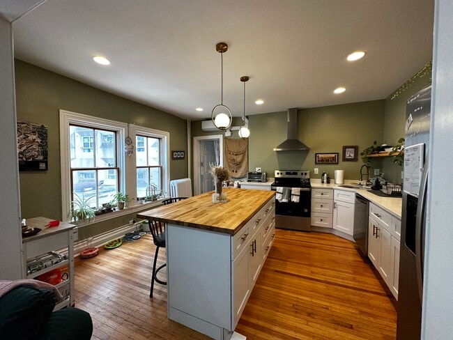 Cocina - 1204 Delaware Ave