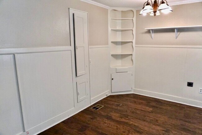 Building Photo - 2003 28th St