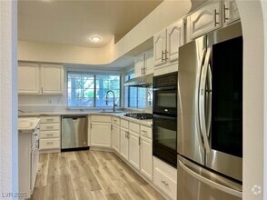 Building Photo - 1740 Camara Dr