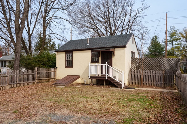 Building Photo - 124 Washington Rd