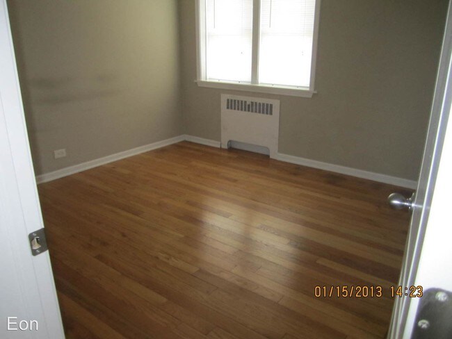 Building Photo - 223 Custer Ave