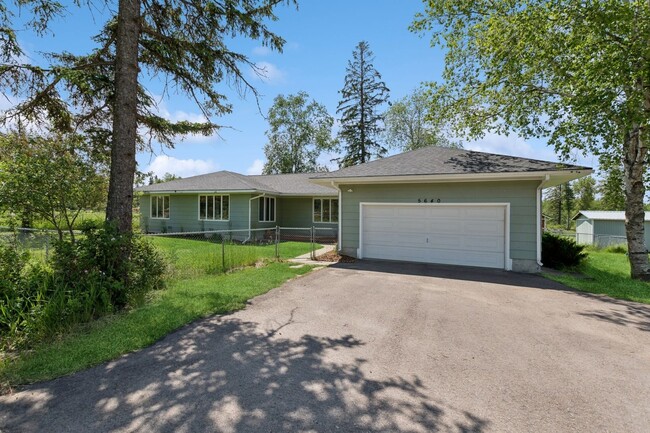 Building Photo - Whitefish Home