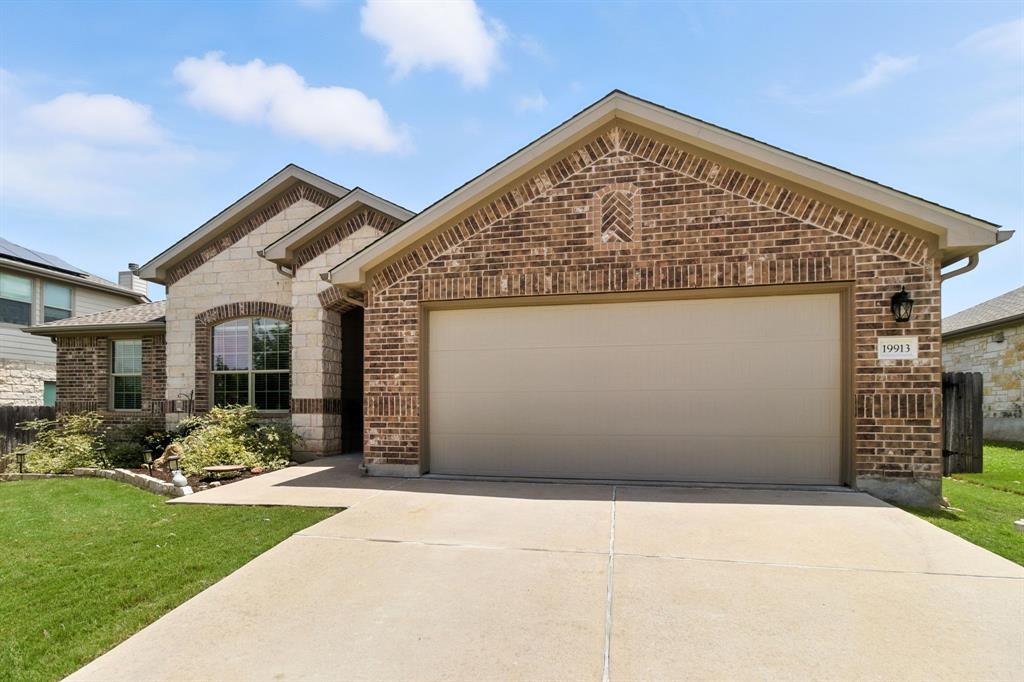 Foto principal - 19913 Needle Pine Dr