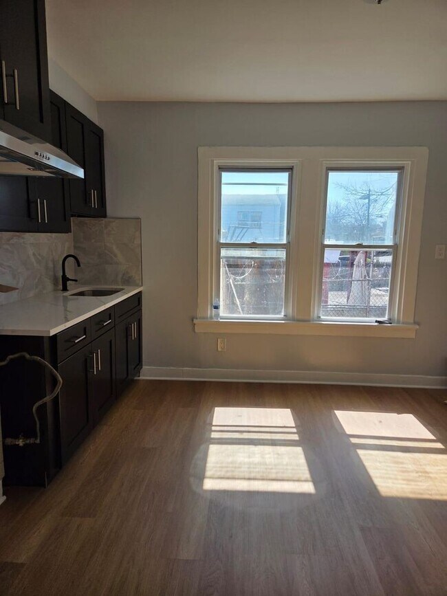 Foto del edificio - 93 N 8th St