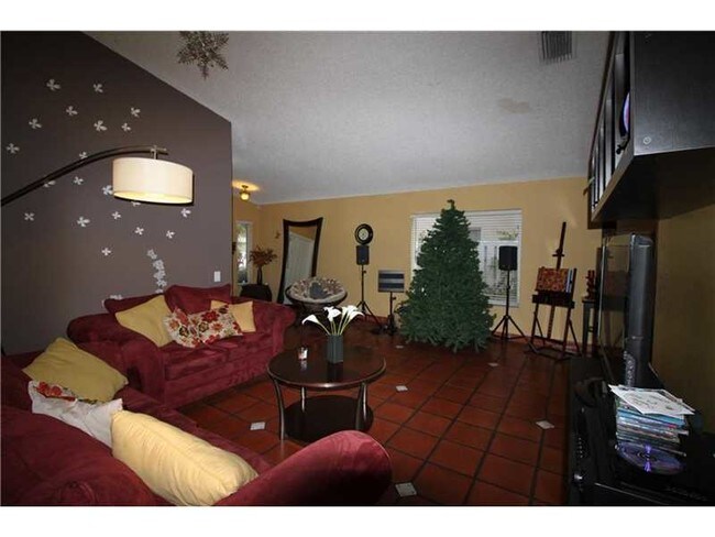 Foto del edificio - 1465 Mira Vista Cir