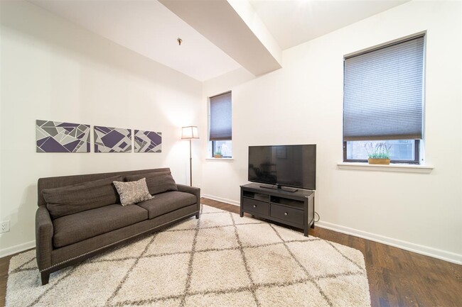 Building Photo - 227 Christopher Columbus Dr