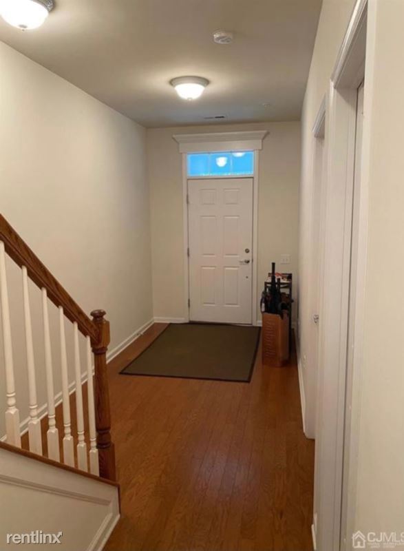 Foto del edificio - 4 br, 3.5 bath Townhome - 2104 Ethan Ln