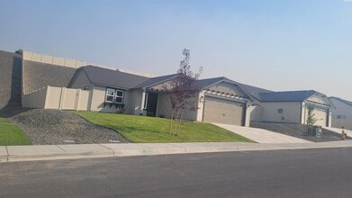Building Photo - 7260 W 25th Ave