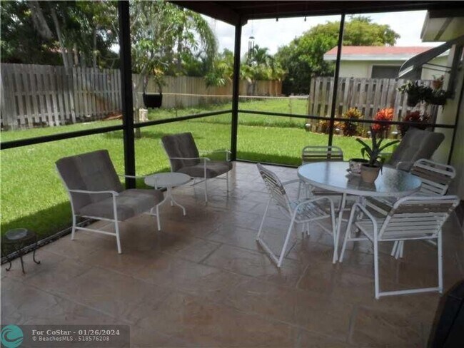 Foto del edificio - 11541 NW 23rd St